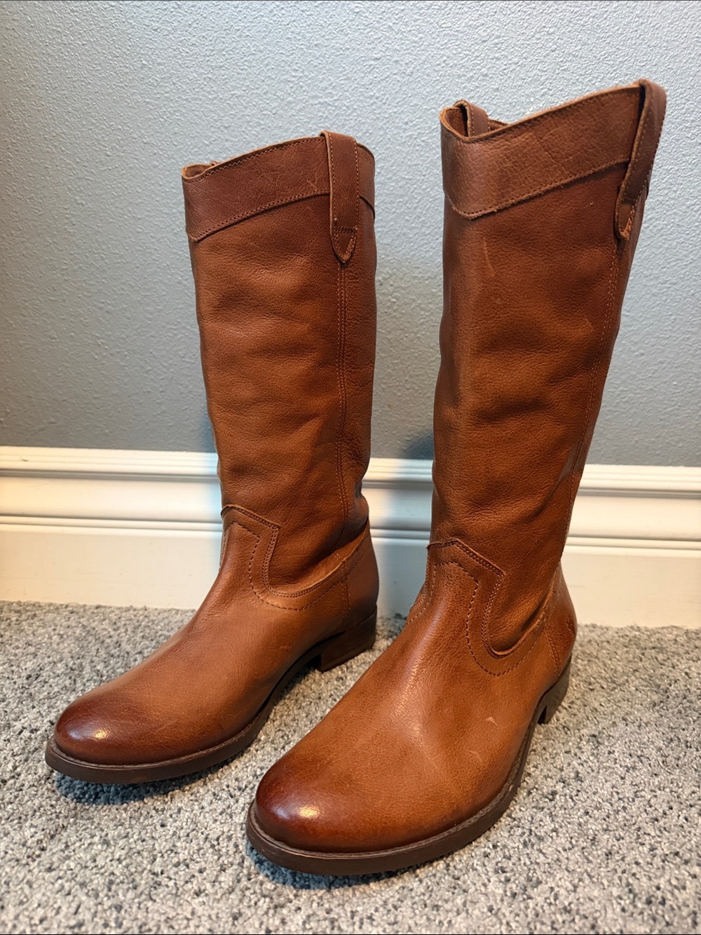 Frye Cognac Leather Heeled Western Boots, never worn! - Picture 4 of 7